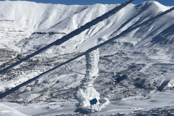 Frozen-chairlift-Bahsa.jpg